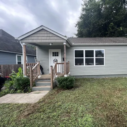 Buy this 2 bed house on 1616 Wallace Street in Knoxville, TN 37921