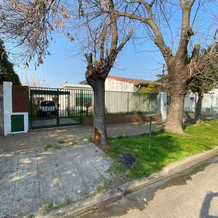 Buy this 3 bed house on Achinelly in Jorge Newbery, Partido de Lomas de Zamora