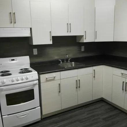 Image 7 - Administration Building, James Avenue, Winnipeg, MB R3B 3G8, Canada - Apartment for rent