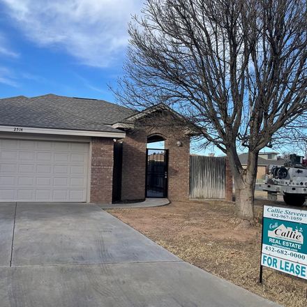 Rent this 3 bed townhouse on 2514 Faulkner Drive in Midland, TX 79705