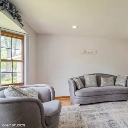Image 2 - Apple Valley Drive, Bartlett, IL 60103, USA - House for sale