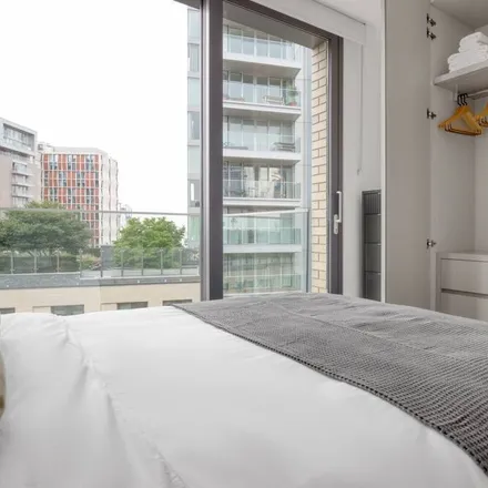 Rent this 2 bed apartment on London in E1 8QE, United Kingdom