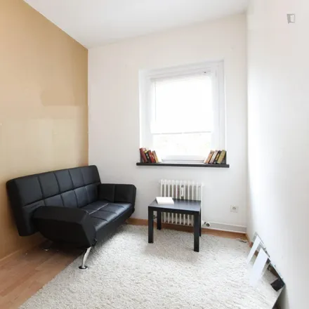 Rent this 4 bed room on Quäkerstraße 6 in 13403 Berlin, Germany