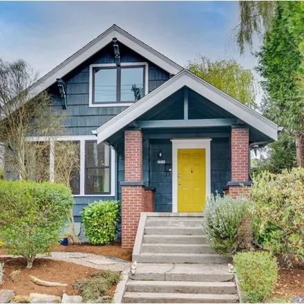 Buy this 3 bed house on 1315 North Shaver Street in Portland, OR 97227