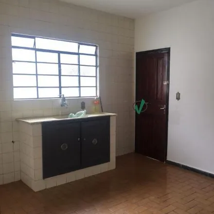 Rent this 3 bed house on Rua Júlio Cabral in Tabaú, Pindamonhangaba - SP
