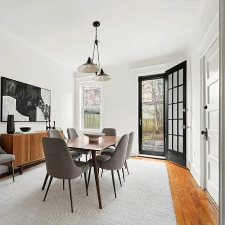 Image 6 - 1333 Decatur Street, New York, NY 11237, USA - Townhouse for sale