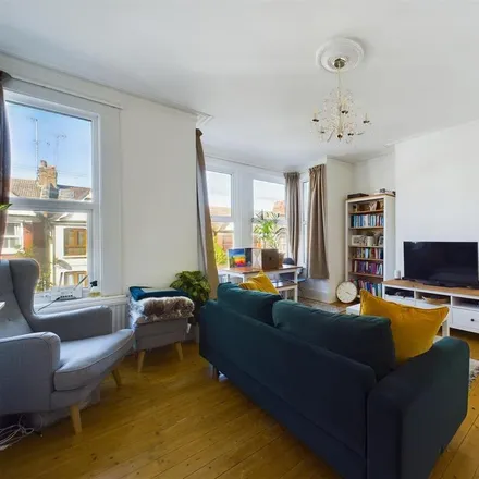 Rent this 2 bed apartment on 18 Carlton Road in London, N11 3EX