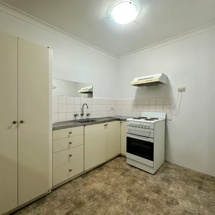 Image 3 - Ocean Street, Penshurst NSW 2222, Australia - Apartment for rent
