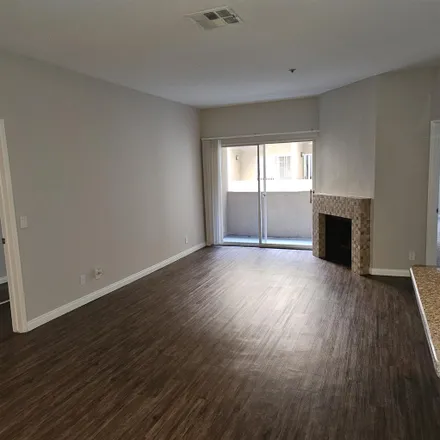 Rent this 1 bed room on 1388 North Martel Avenue in Los Angeles, CA 90046
