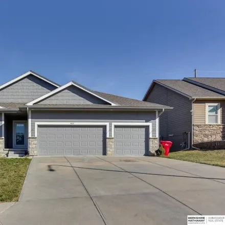 Buy this 4 bed house on 934 Grandview Drive in Louisville, NE 68037