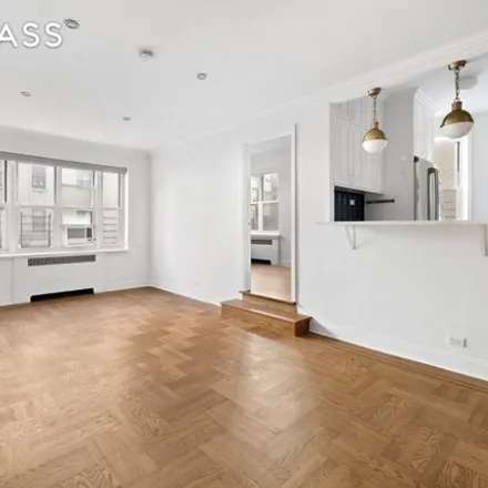 Image 6 - 120 Bennett Avenue, New York, NY 10033, USA - Apartment for sale