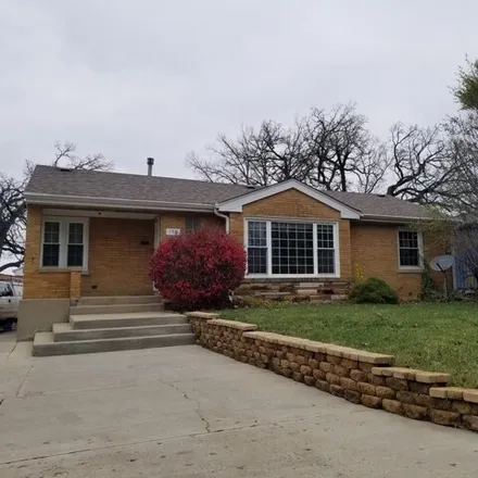 Rent this 3 bed house on 156 Oakwood Dr in Antioch, Illinois