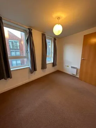 Image 5 - Cornish Square, Penistone Road, Sheffield, S6 3AN, United Kingdom - Room for rent