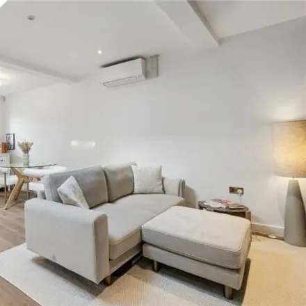 Buy this 1 bed house on 1 Castelnau in London, SW13 9RP