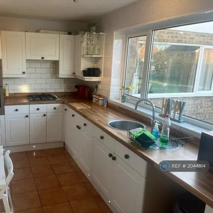 Rent this 6 bed house on Barrowby Road in Grantham, NG31 8NW