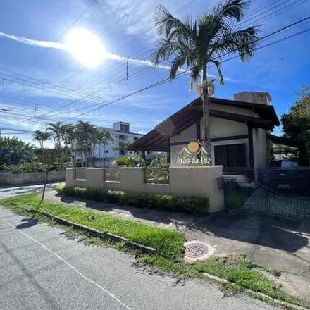 Rent this 3 bed house on Rua Antônio Heil (Neco) in Canasvieiras, Florianópolis - SC