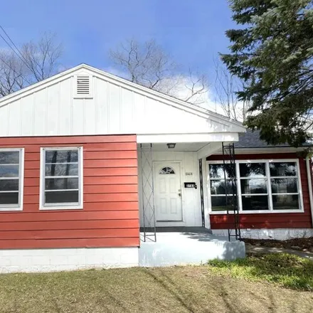 Buy this 3 bed house on 2464 West Lawn Avenue in Milwaukee, WI 53209