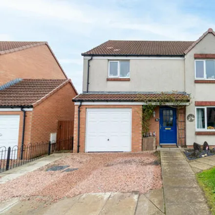 Buy this 5 bed house on Graham Wynd in St Michaels Yard, Dundee