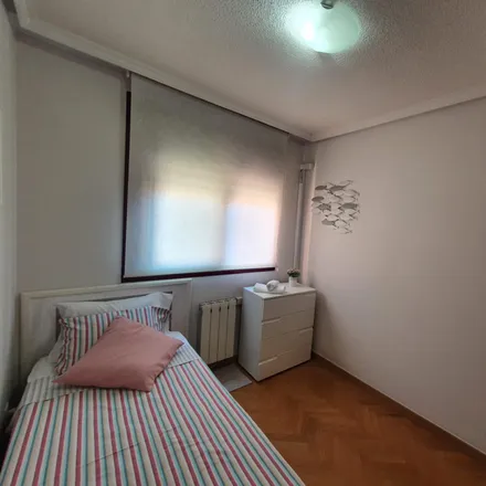 Rent this 2 bed room on Avenida de los Poblados in 131-141, 28025 Madrid
