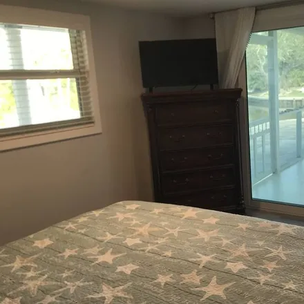 Rent this 1 bed apartment on Fort Myers Beach in FL, 33931