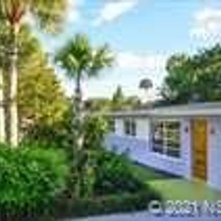 Rent this 3 bed house on 512 South Pine Street in New Smyrna Beach, FL 32169