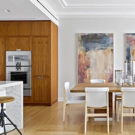 Image 1 - 155 East 86th Street, New York, NY 10028, USA - Condo for sale