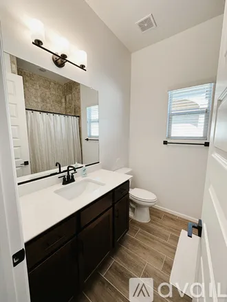 Image 3 - 5024 Kenner Way, Unit 5024 - Townhouse for rent