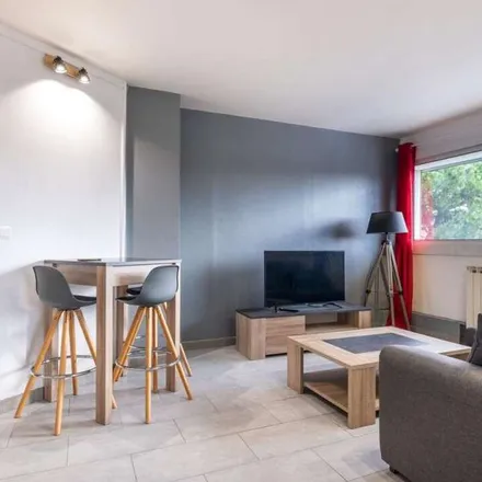 Rent this 5 bed apartment on Capitole de Toulouse in Place du Capitole, 31000 Toulouse