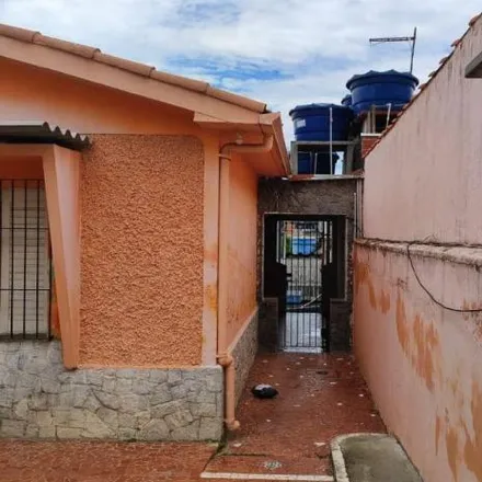 Rent this 1 bed house on Rua Penápolis in Vila Dirce, Carapicuíba - SP