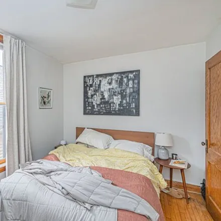 Image 6 - 2042 North Sawyer Avenue, Chicago, IL 60647, USA - House for sale
