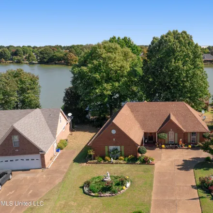 Image 1 - 9286 Lakeside Drive, Olive Branch, MS 38654, USA - House for sale