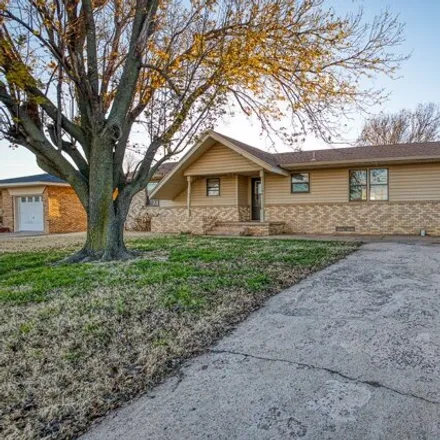 Buy this 3 bed house on 863 Mimosa Drive in Watonga, OK 73772
