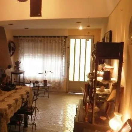 Buy this 3 bed house on Ucrania 1935 in Partido de Lanús, 1822 Valentín Alsina