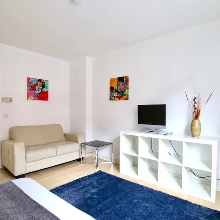 Rent this 1 bed apartment on Liebigstraße 201-203 in 50823 Cologne, Germany