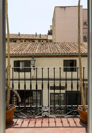 Image 5 - Calle de Noviciado, 18, 28015 Madrid, Spain - Room for rent