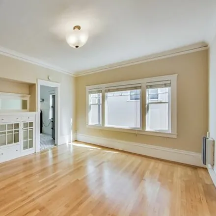 Rent this 1 bed apartment on 333 Park View Ter in Oakland, California 94610