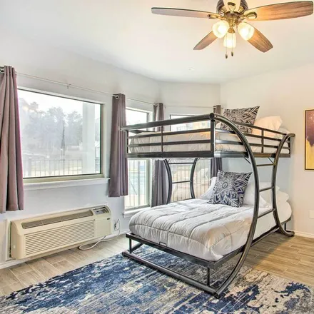 Rent this 2 bed condo on Pottsboro