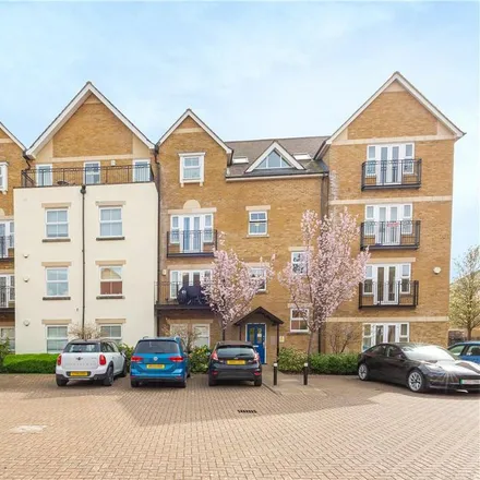 Rent this 1 bed apartment on 91-126 Elizabeth Jennings Way in Oxford, OX2 7BW