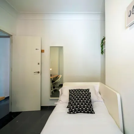 Rent this 1 bed room on Centro desintoxicación Ivatad Valencia Adicciones in Carrer de Pizarro, 12