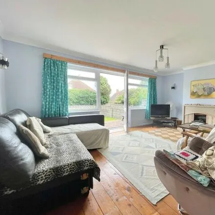 Image 3 - Chichester Drive West, Brighton, BN2 8SG, United Kingdom - House for sale