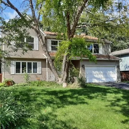 Buy this 4 bed house on 4992 Shagbark Court in Gurnee, IL 60031