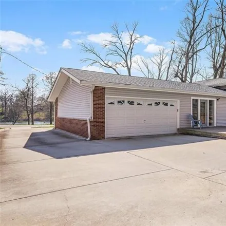 Image 6 - 572 East Lake Drive, Edwardsville, IL 62025, USA - House for sale