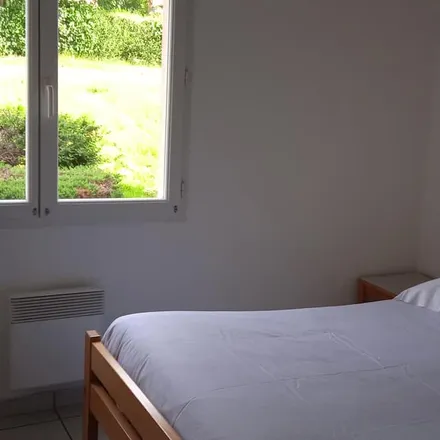 Rent this 2 bed house on Prailles-la-Couarde in Deux-Sèvres, France