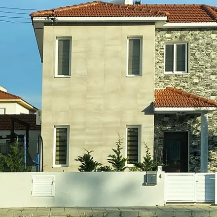 Buy this 4 bed house on Pervolia