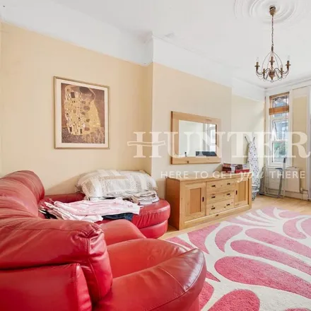 Image 3 - Chiltern House, Lynmouth Road, Upper Clapton, London, N16 6XL, United Kingdom - House for rent