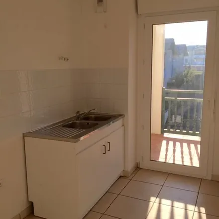 Image 9 - Ustaritz, Pyrénées-Atlantiques, France - Apartment for rent