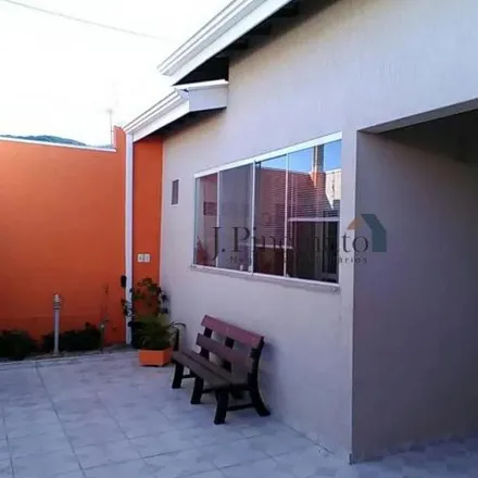 Buy this 3 bed house on Rua Benedicto Onofre Rodrigues de Oliveira in Pracatú, Jundiaí - SP
