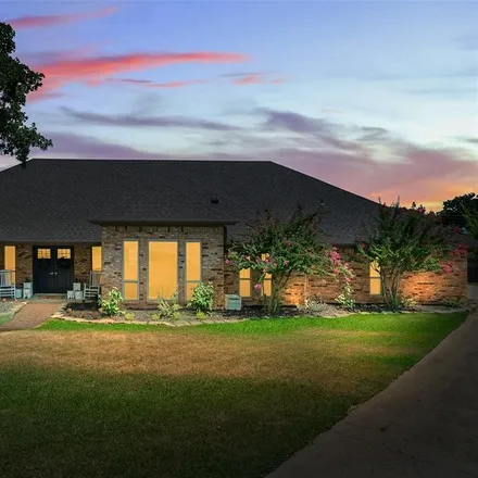 Image 2 - 5 Greenbriar Court, Trophy Club, TX 76262, USA - House for sale