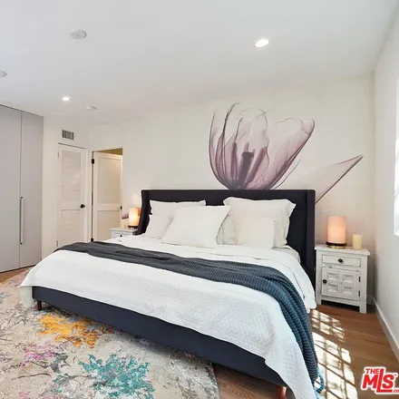 Image 6 - 2071 North Beverly Glen Boulevard, Los Angeles, CA 90077, USA - House for sale