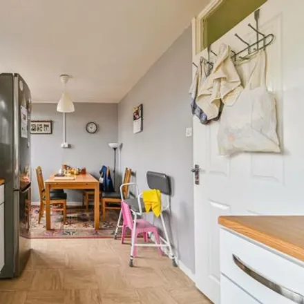 Image 1 - Chute House, Stockwell Park Road, Stockwell Park, London, SW9 0UX, United Kingdom - Apartment for sale